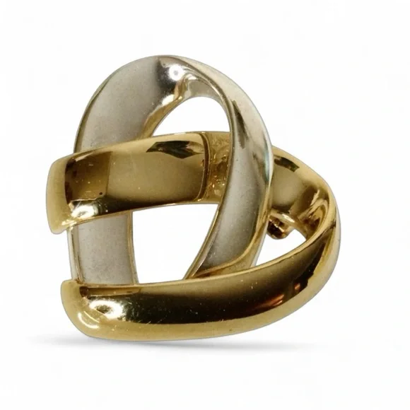 Vintage Two‑Tone Interlocking Heart Brooch – Classic Mid‑Century Design - Picture 5 of 10